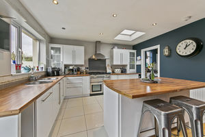 Kitchen- click for photo gallery